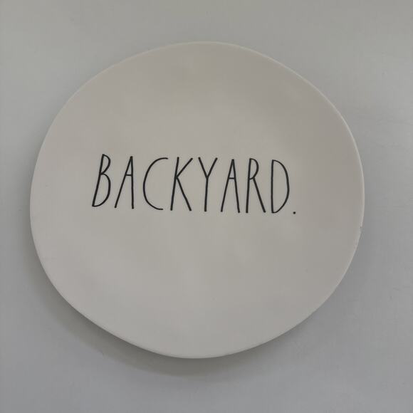 Rae Dunn Melamine BACKYARD Dinner Plates 10" Set of 4 Farmhouse Country - Picture 2 of 9